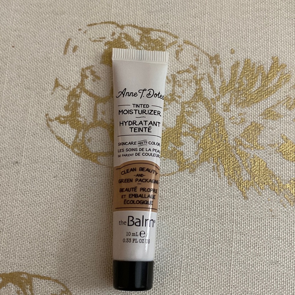 TheBalm Cosmetics Anne T. Dotes Tinted Moisturizer in #18 SEALED NEW